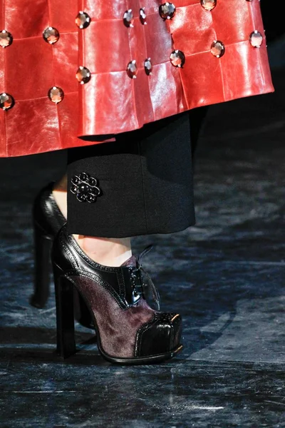 Look 15